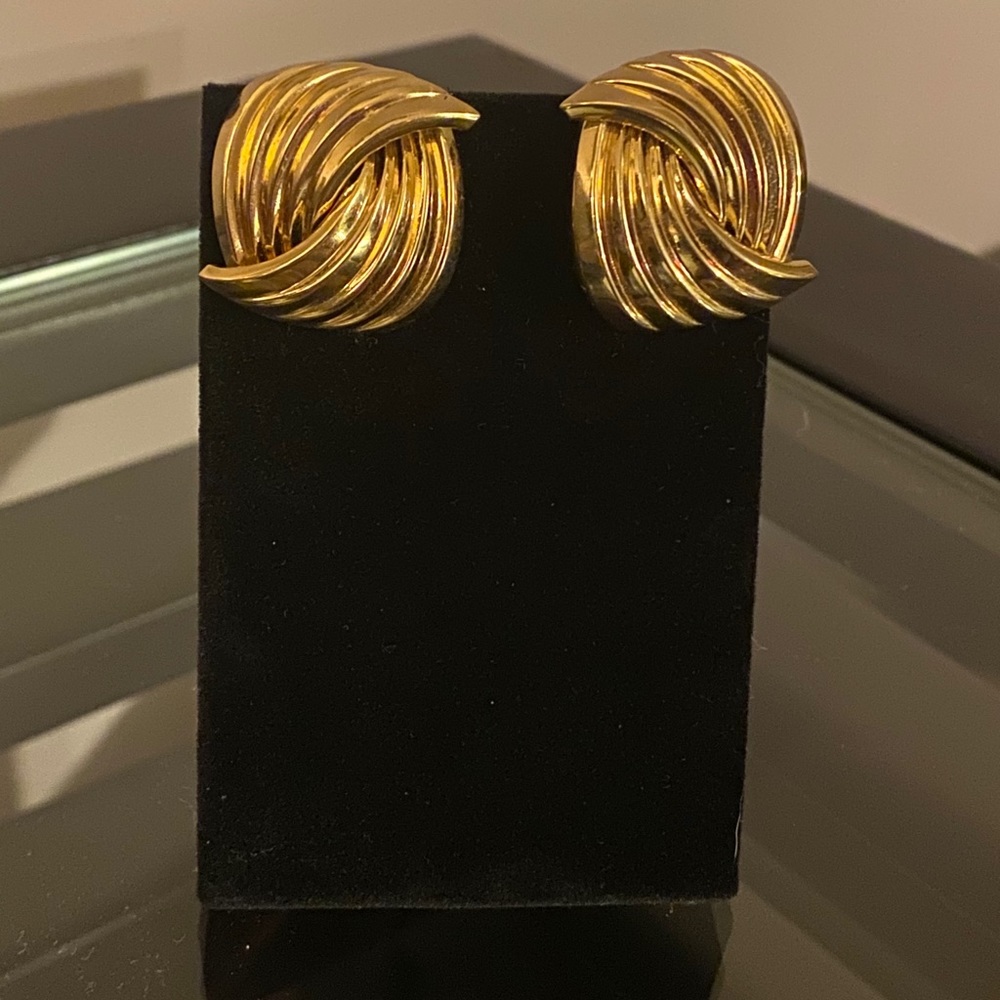 Beautiful Festive Gold Earrings